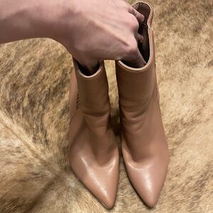Women's Tan Ankle Boots!